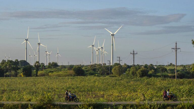 Hindistan temiz enerji ve ormanları koruyarak 14 senede karbon salımını yüzde 33 azalttı