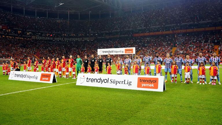 Galatasaray’da üç, Trabzonspor’da tek değişiklik