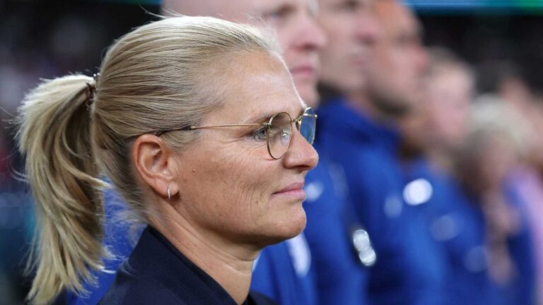 İngiliz Futbol Federasyonu: Sarina Wiegman, İngiltere erkek milli futbol takımının başına geçebilir