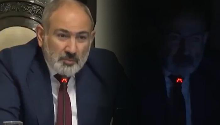 Paşinyan’dan Altyapı Bakanı Sanosyan’a azar: Daha ne kadar talimat vermem gerekiyor?