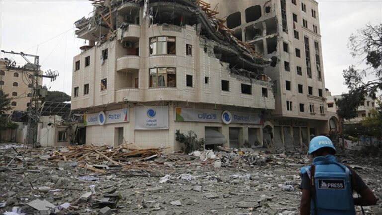 Gazze’deki hükümet: İsrail 86 gazeteciyi gerçekleri gizlemek amacıyla öldürdü