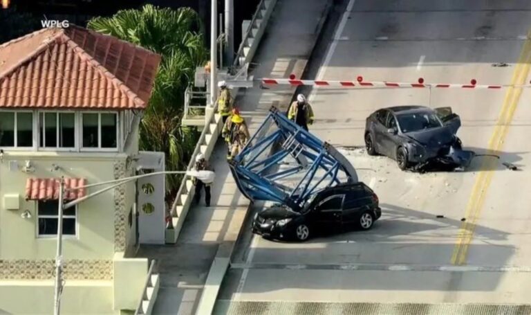 ABD’de küçük uçak düştü: 3 ölü – Son Dakika Dünya Haberleri
