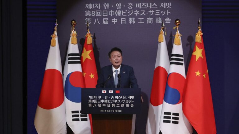 Güney Kore, Çin ve Japonya liderlerinin buluştuğu zirvede füze krizi