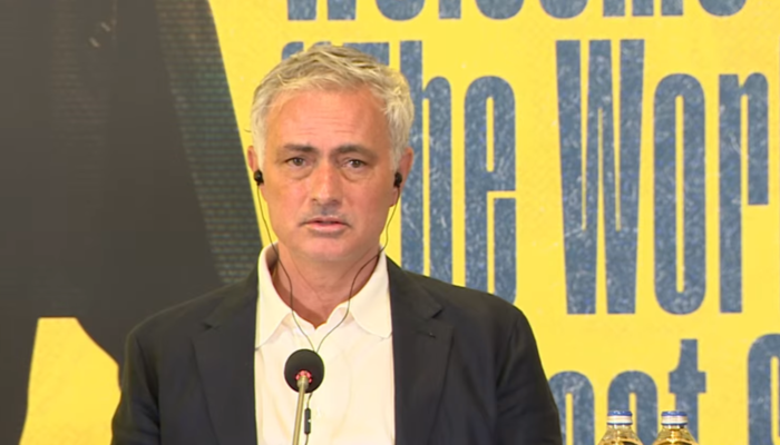 Jose Mourinho ilk basın toplantısını düzenledi! Portekizli hocadan Aziz Yıldırım’a yanıt…Fenerbahçe