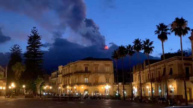 2024-07-05T122700Z_459296602_RC20P8ATSD9A_RTRMADP_3_ITALIA-VULCANO-ETNA