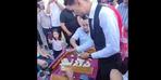 Düğün konvoyunu engellediler! Damattan bahşişi böyle aldılar