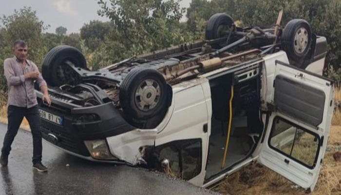 Mardin’de kontrolden çıkan minibüs şarampole yuvarlandı: 7 yaralı
