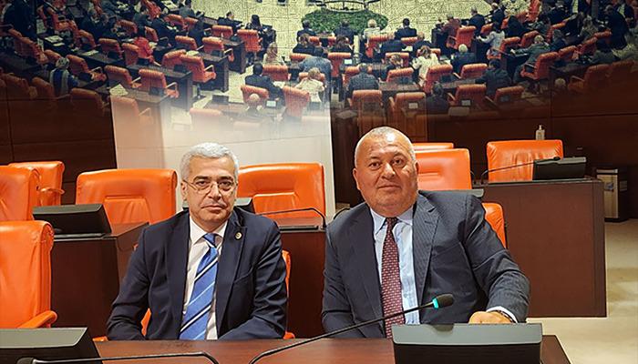 Son dakika | Aynı anda istifa ettiler! Demokrat Parti’de deprem: Cemal Enginyurt ve Salih Uzun resmen duyurdu