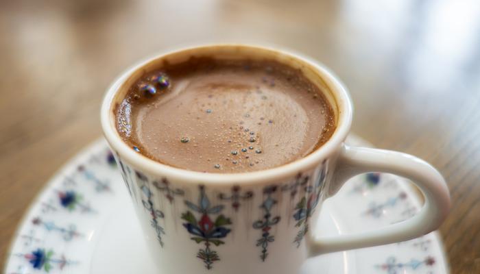 Türk kahvesi sağlığa zararlı mı? İsveçli bilim adamlarının yorumu tartışma yarattı: Uzmanlar sert çıktı!