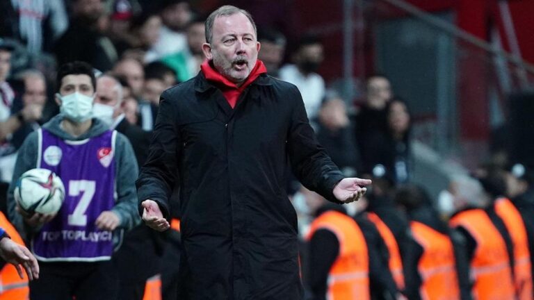 Sergen Yalçın, Beşiktaşın başına geçecek mi? Açıkladı