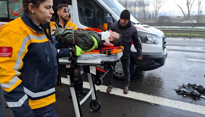 Düzce’de korkutan kaza! Yağmur nedeniyle kayan otomobil ile cip çarpıştı: “Araçta bulamadık, meğer aşağıya fırlamış”