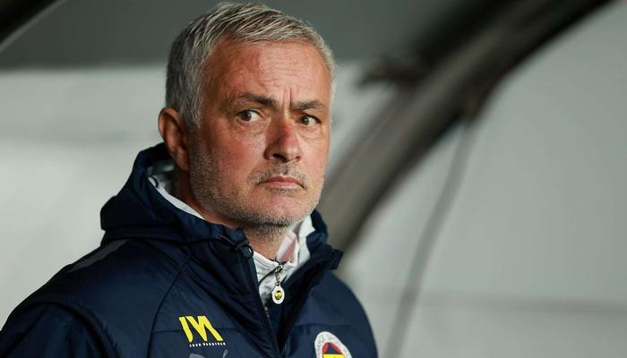 Mourinho için ayrılık iddiaları ortaya atılırken Portekizli hocadan o takıma ret! İngiliz gazeteci duyurdu