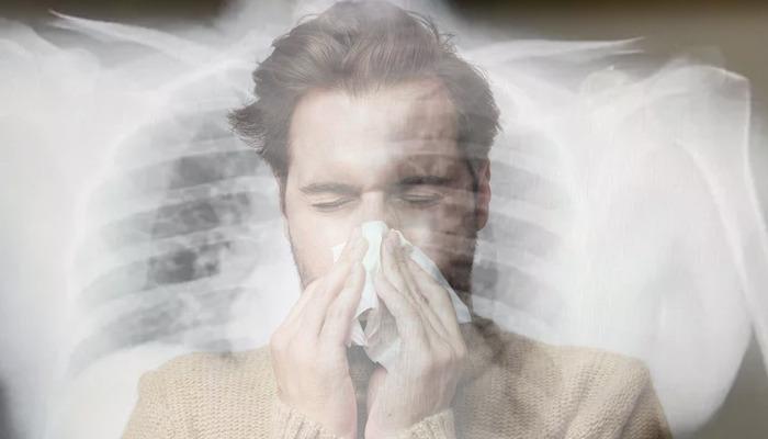 Çok nadir bir vaka: Hapşırmadı soluk borusu yırtıldı! Saman nezlesi olan adam, hapşırmasını tutunca hastanelik oldu…
