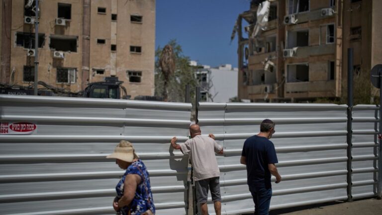 ABD’nin İran saldırısının ardından İsrail’de OHAL uzatıldı: Alarm seviyesi en üst düzeye çıkarıldı