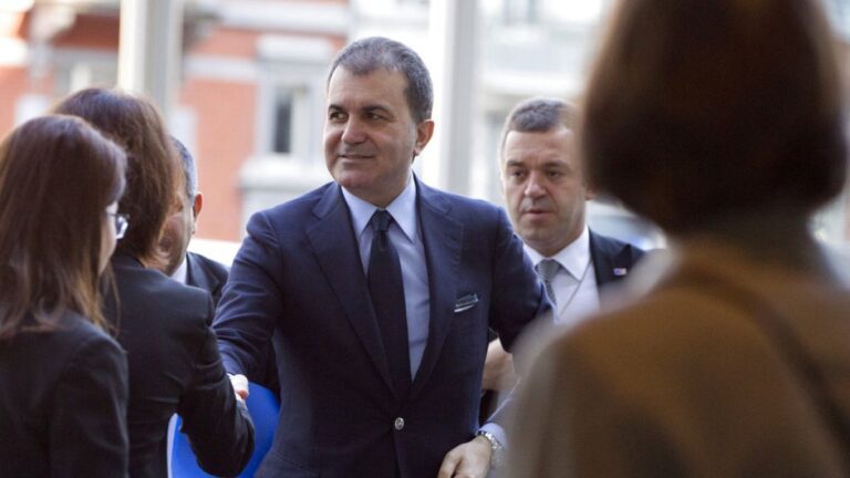 Ömer Çelik: ‘Cumartesi sabahı Erdoğan tarihi bir konuşma yapacak’