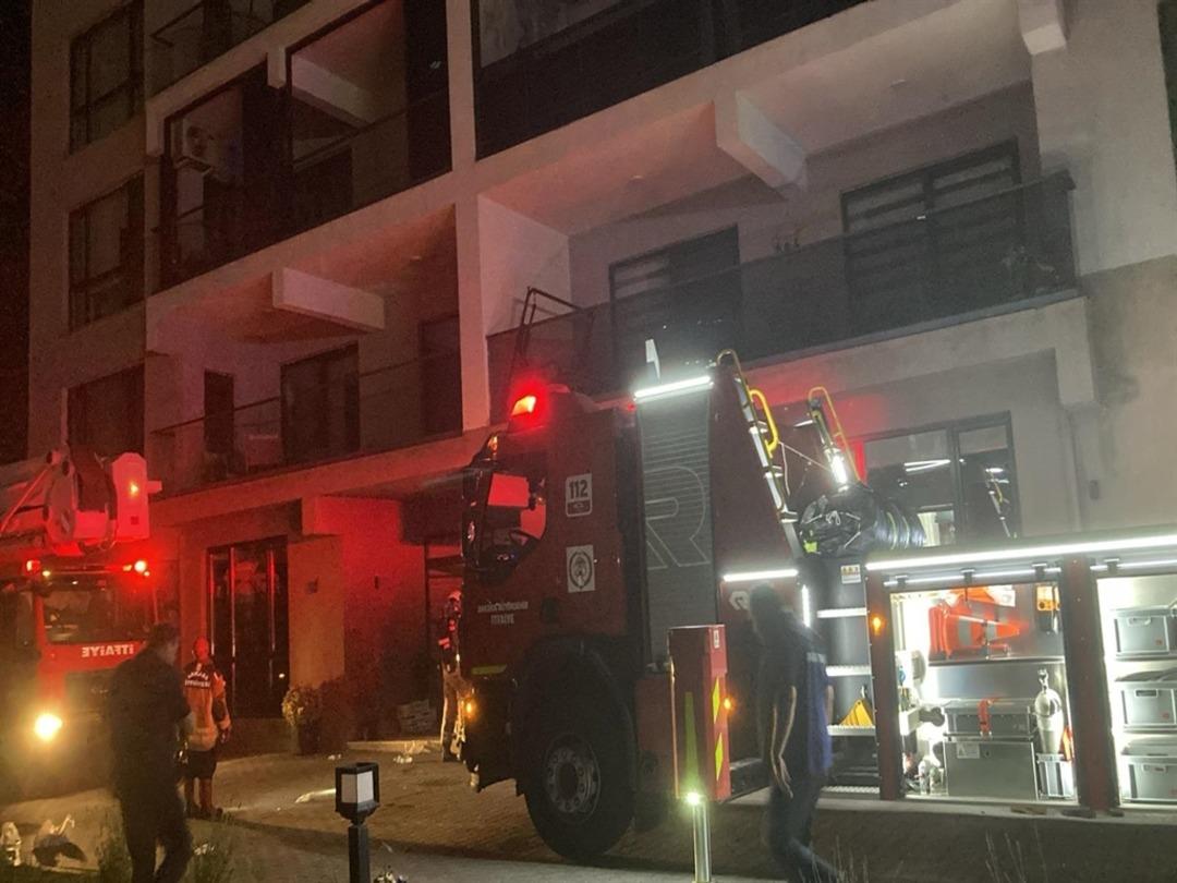 Ankara 26 -STOREY BINIRDA YANGIN PANİK ANKARA! Vatandaşlar tahliye edildi, sigara içmesinden etkilenenler 3
