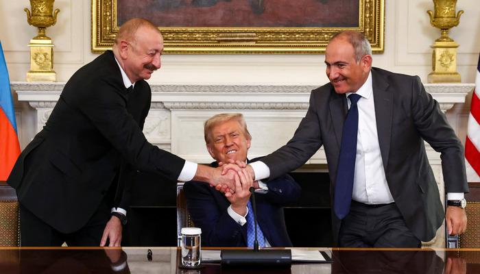 Beyaz Saray’da kritik zirve! Trump, Aliyev ve Paşinyan imzaladı: “Azerbaycan ile Ermenistan arasında barış sağlamayı başardık”