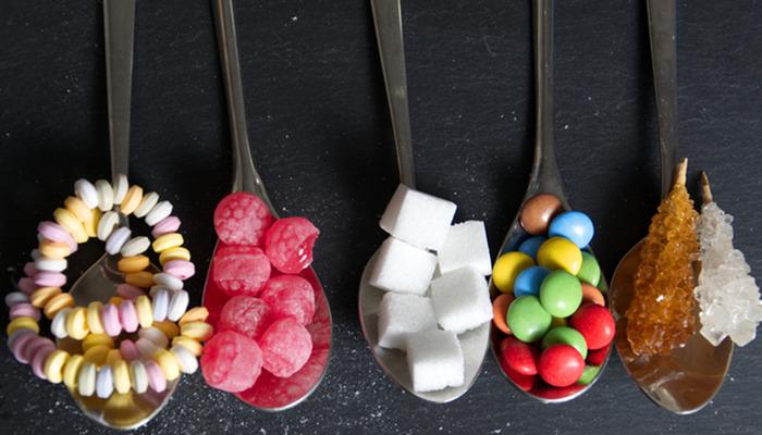 Bu 6 tatlandırıcı beyni yaşlandırıyor! 1.5 yıl hızlandırıyor uyarısı geldi…