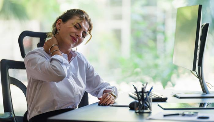 Dijital çağın sessiz tehdidi: Duruş bozuklukları boyun sağlığını tehdit ediyor!