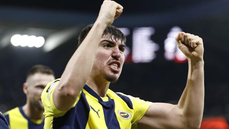 Fenerbahçe’nin prensi Yusuf Akçiçek, sağlık kontrolleri için Suudi Arabistan’da!