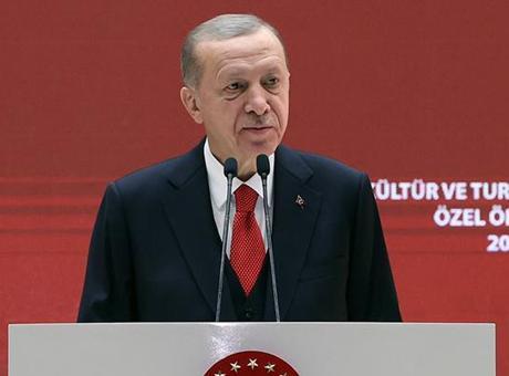 Cumhurbaşkanı Erdoğan’dan Ödül Töreninde Önemli Açıklama: “Mahalle Baskısını Reddetiyoruz!”