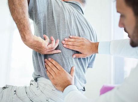 Sırt Ağrısı: Mesane Kanserinin Belirtisi Olabilir!