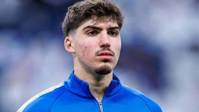 Fenerbahçe’nin eski savunmacısı Galatasaray’a geliyor! Yusuf Akçiçek an meselesi…